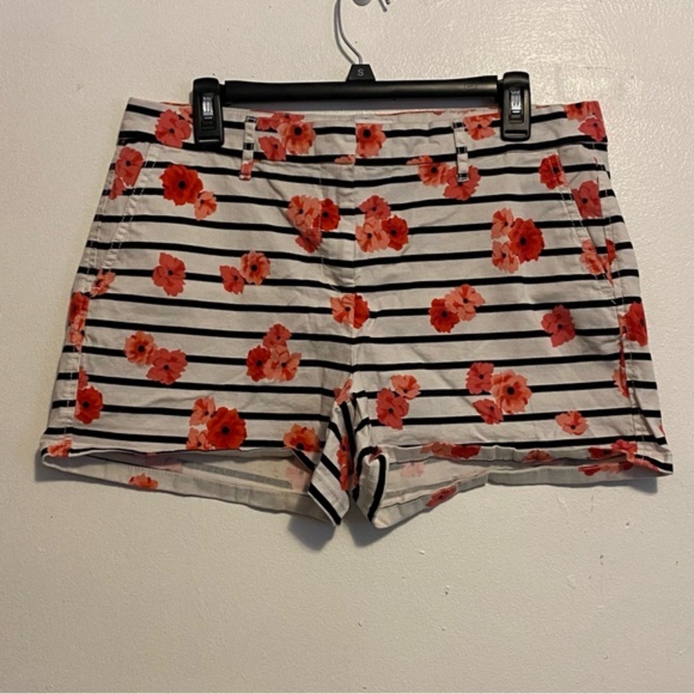 Elle Short‎ Women’s Size 12 Floral White Striped Pockets